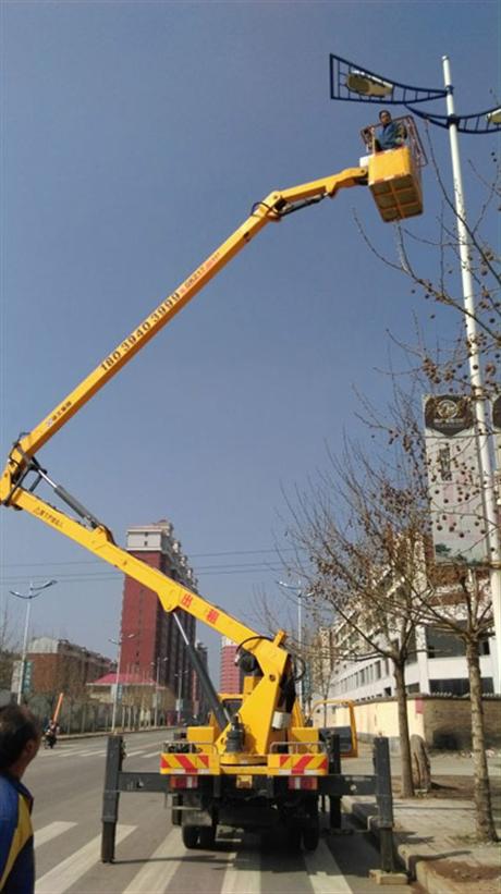 車載臂式高空車
